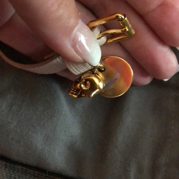 Alexander McQueen bracelet ⭐️1HR price drop⭐️ - Picture 5 of 8